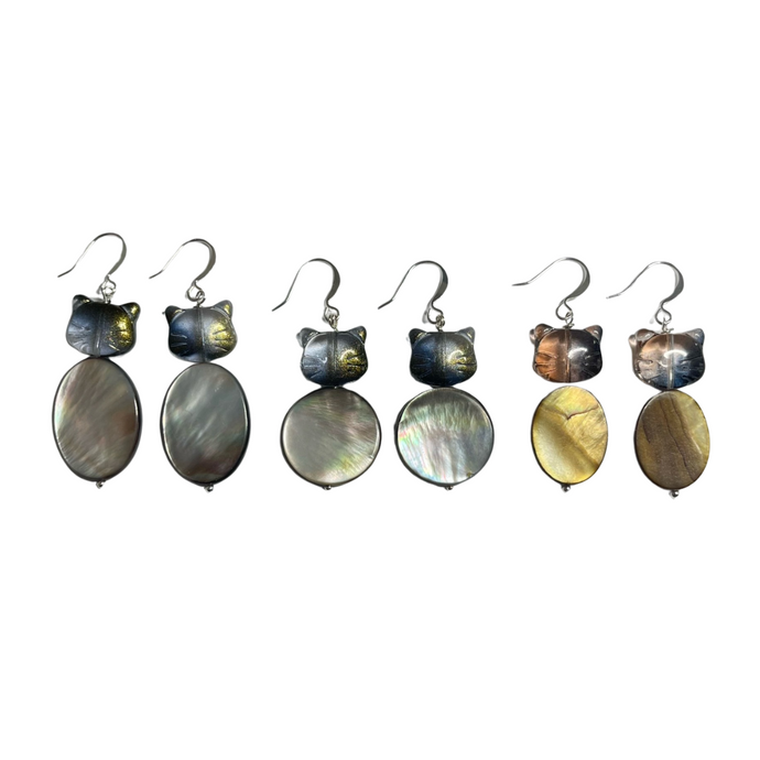 Cat - Glass and Mother of pearl earrings - momola