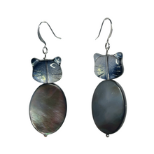 Load image into Gallery viewer, Cat - Glass and Mother of pearl earrings - momola