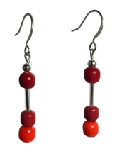 Load image into Gallery viewer, Deep red &amp; orange glass beads earrings - momola