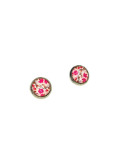 Load image into Gallery viewer, Stud earrings - momola
