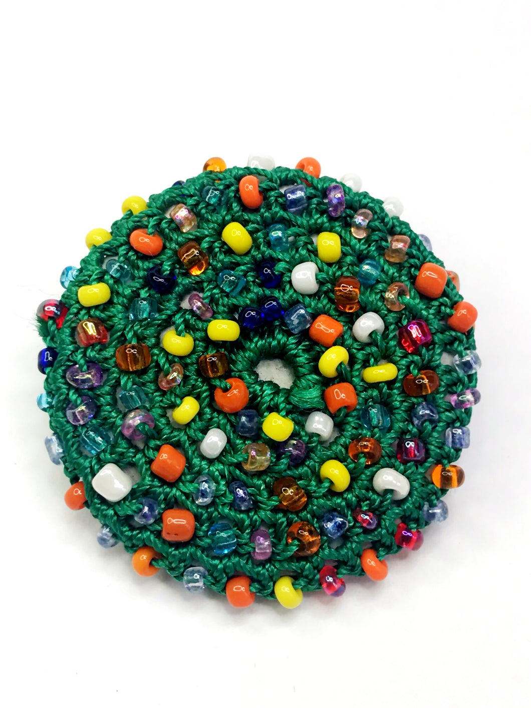 Thread and glass beads brooch - momola