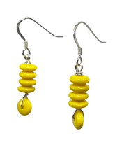 Load image into Gallery viewer, Yellow Glass beads earrings - momola